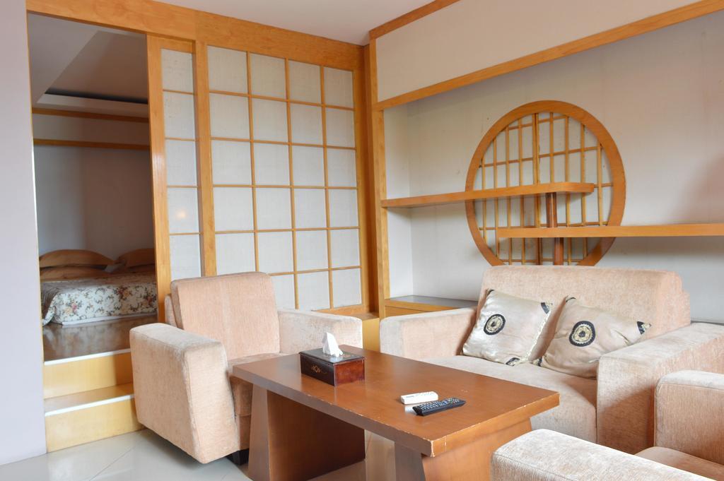 Wattana Sentul Hotel