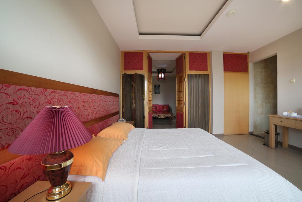 Wattana Sentul Hotel