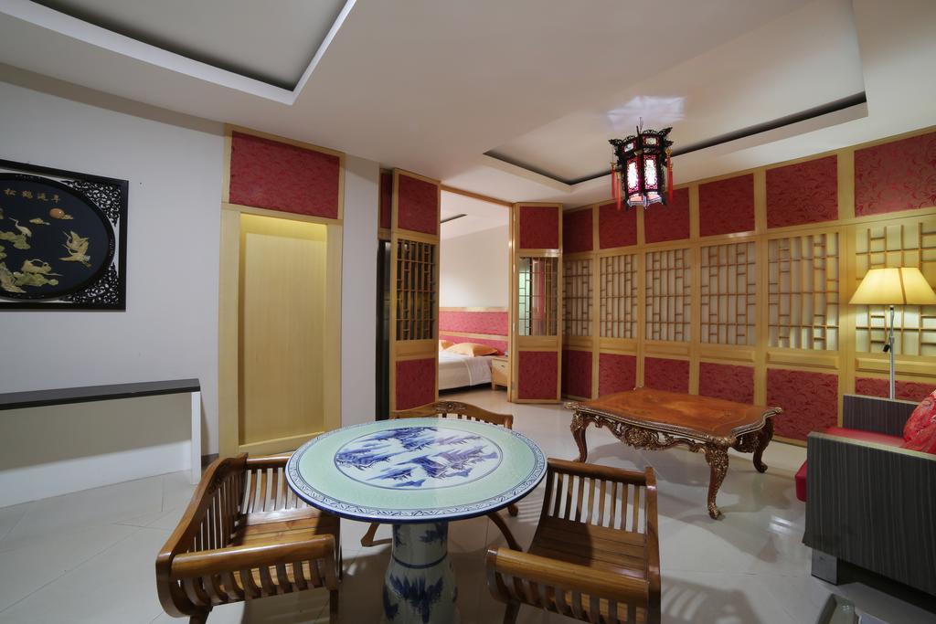 Hotel Wattana Sentul 2*